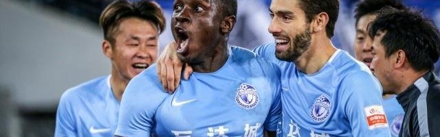  利物浦后防失误频出，主帅遭遇信任危机  